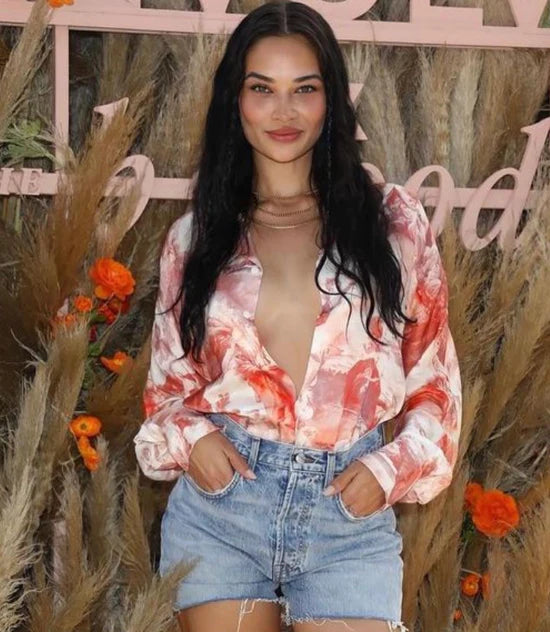 Shanina Shaik in Mazin Jewels at the Revolve Festival